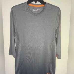 Under Armour Men's Gray Performance Shirt